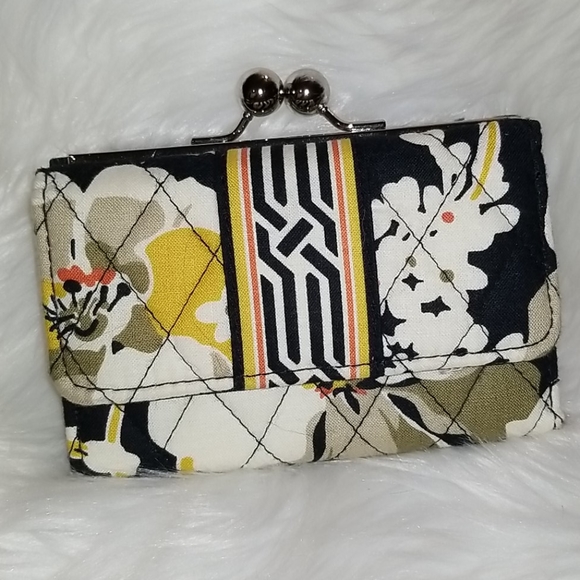 VERY VERA BRADLEY Cassidy & Wallet in Dogwood unique Beautifully clean - Picture 14 of 17